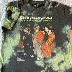 TLC graphic tee men’s large